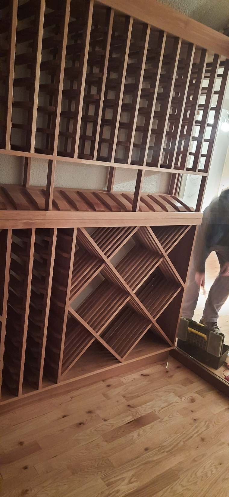 Kosočtvercové boxy a mřížové regály